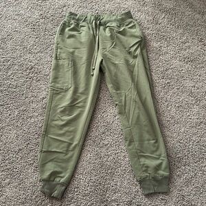 Mandala Jogger Scrub Pants in Olive Green
